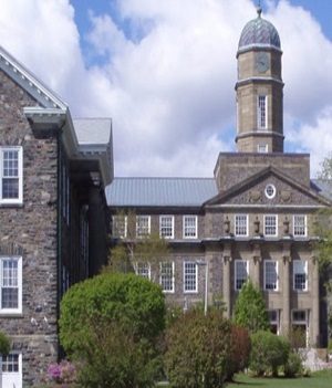 Dalhousie Üniversitesi